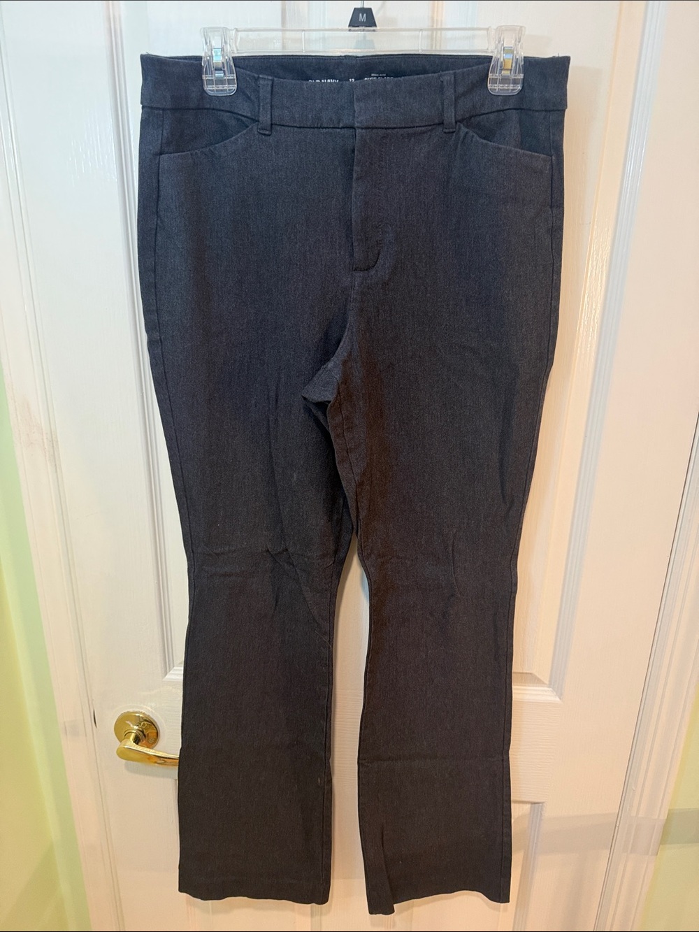 Old Navy Straight-Leg Women's Jeans in Charcoal